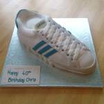 Adidas Trainer cake