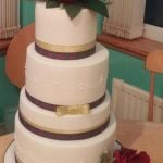 rose &amp; thistles wedding cake
